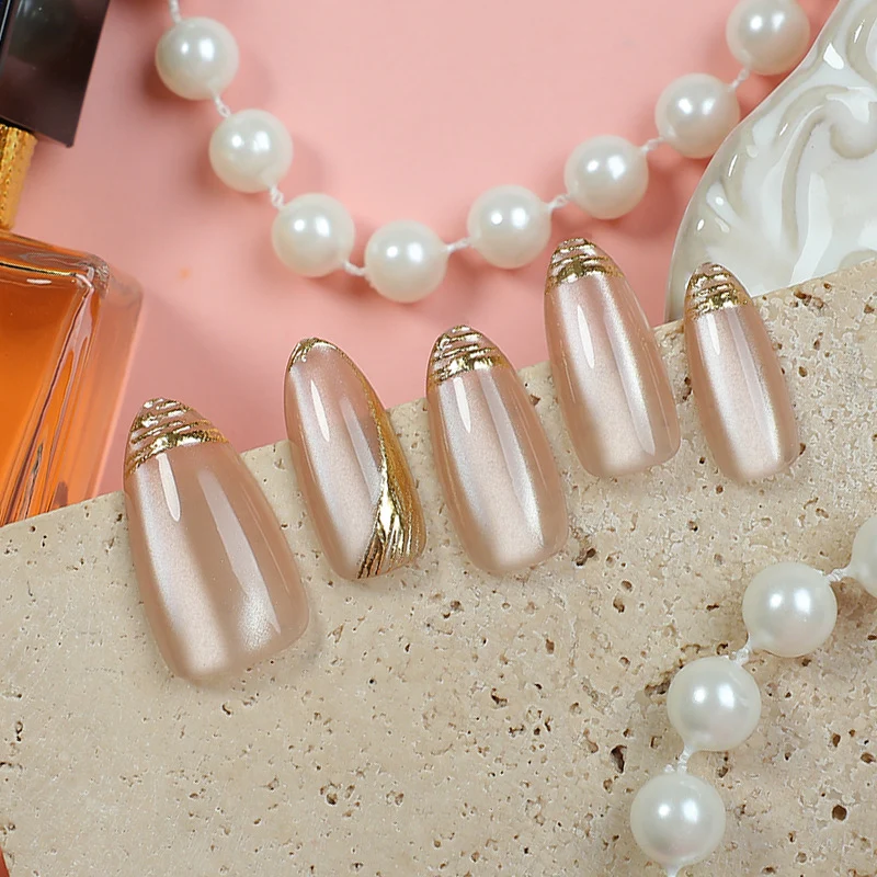 Luxuriöses Künstlerisches Press-On-Nagelset