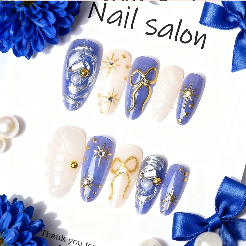Luxuriöses dekoratives Press-On-Nagelset