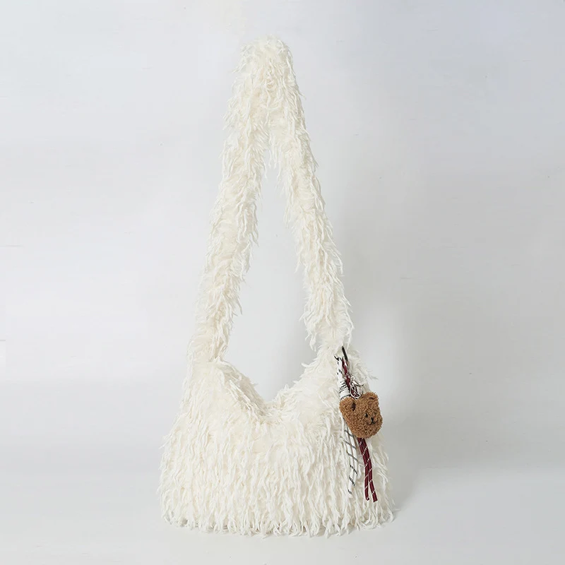 Fluffige Fransenschultertasche
