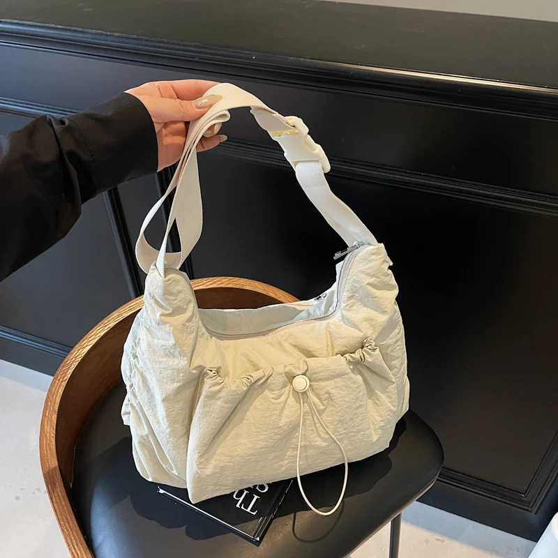 Lässig funktionale Slingtasche