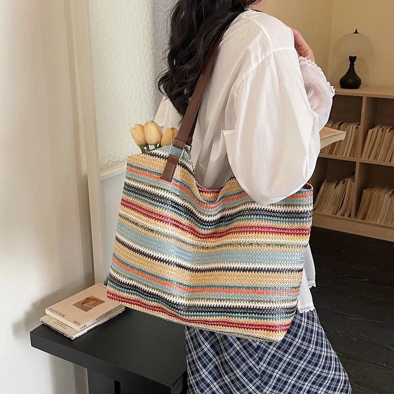 Gestreifter handgewebter Strandtasche