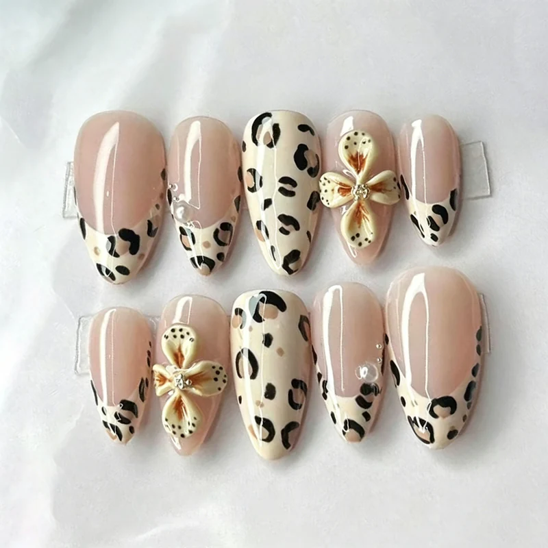 Elegantes Leoparddruck Aufklebenägel Set
