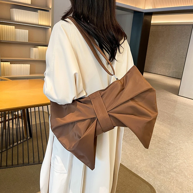 Elegante Schleifen-Handtasche
