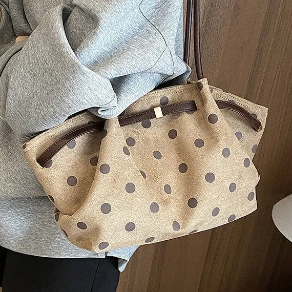 Punktierte Wildleder Schultertasche