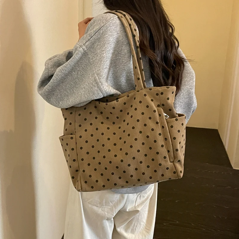 Geräumige Pünktchen-Canvas-Tasche