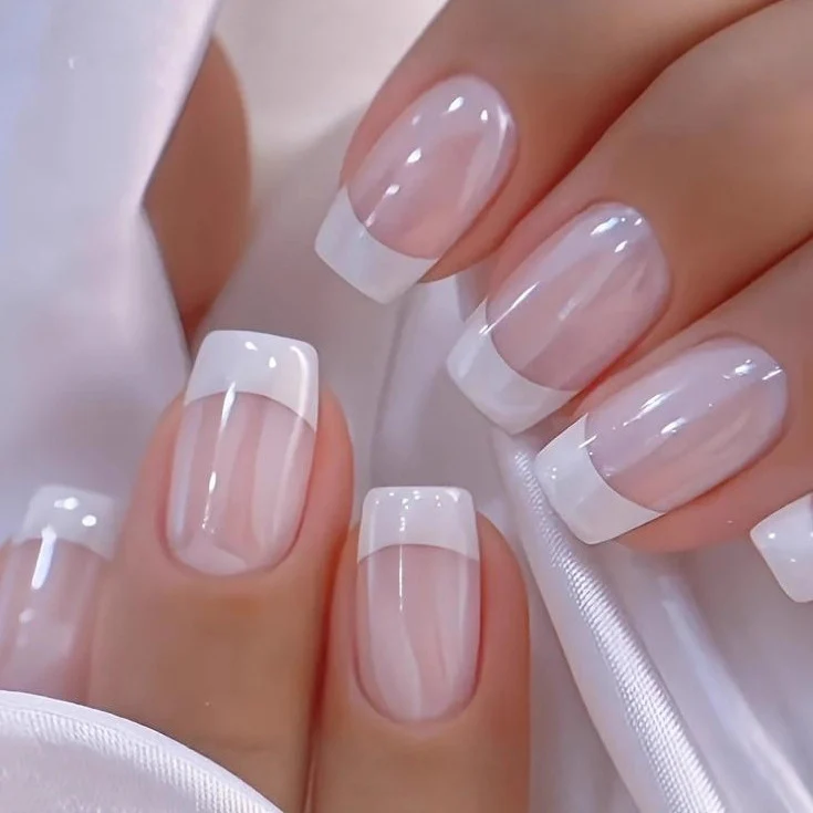 Elegantes Französisches Tipps Press-On Nägel Set