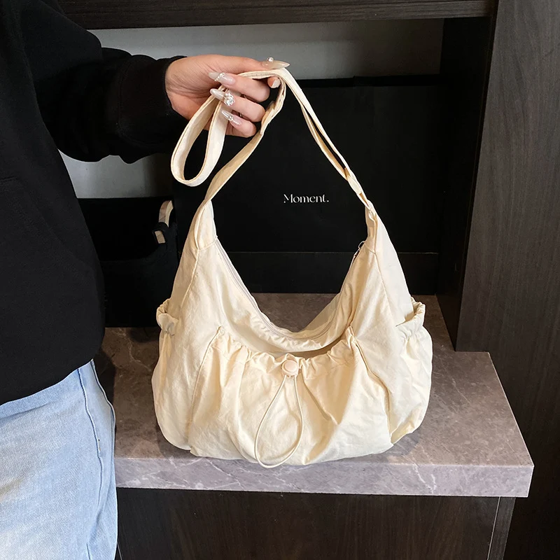 Weiche lässige schlaffe Hobo-Tasche