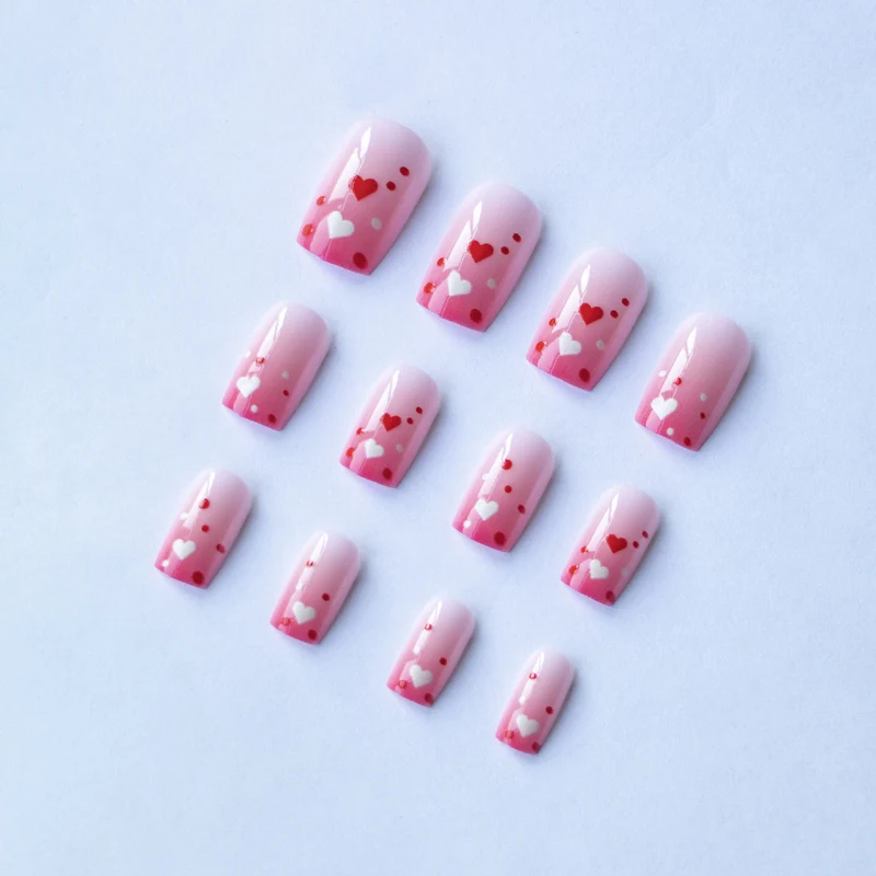 Herz-Themen-Acrylnageldesign