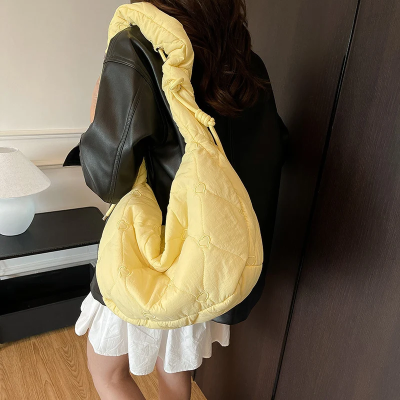 Gep quiltete Herzmuster Handtasche
