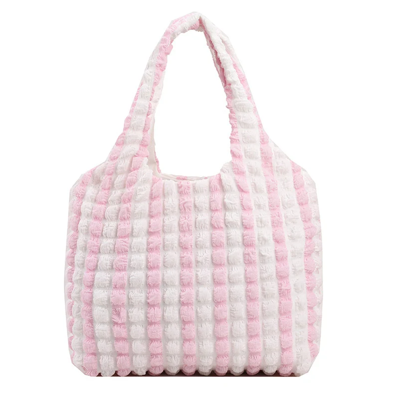Gemütliche strukturierte Schultertasche