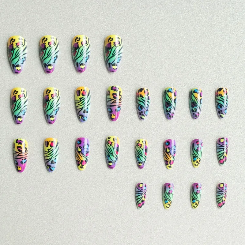 Wildtier Druck Nagelkunst