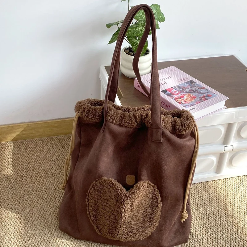 Gemütliche Plüsch-Tasche