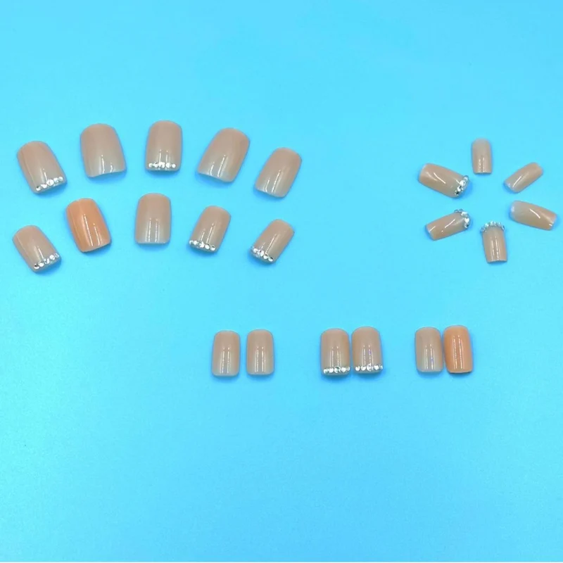 Elegantes Strass Akzent Nagelkunst Set