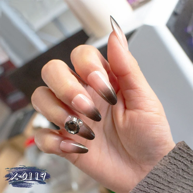 Elegante Ombre Stiletto Nagelkunst Set