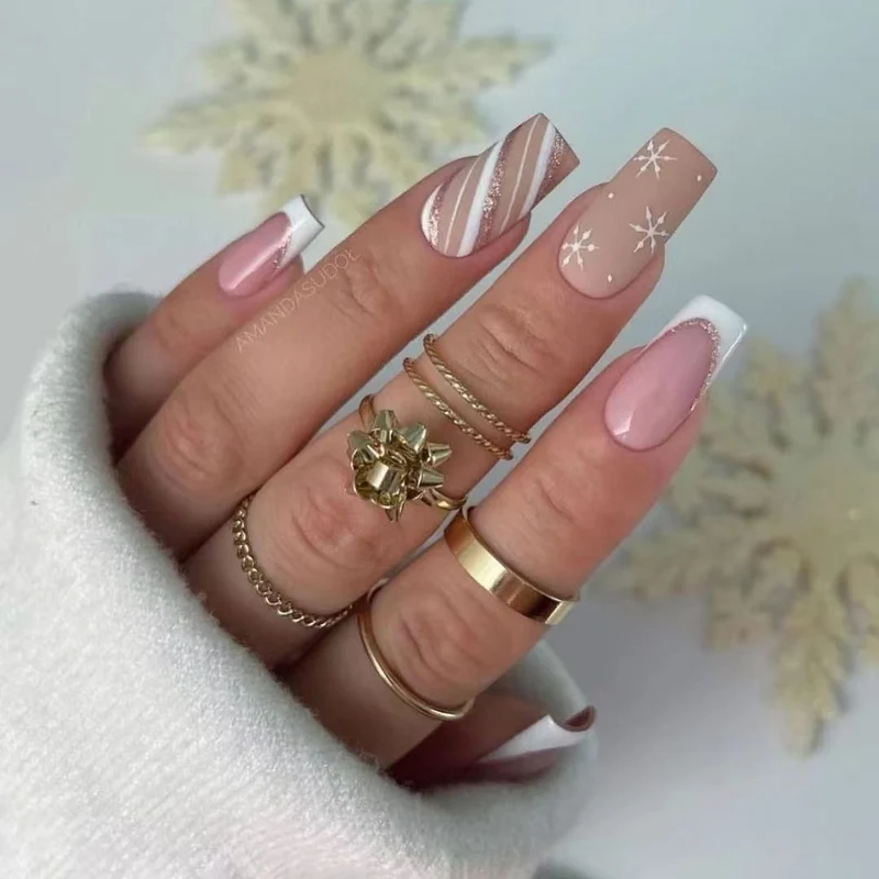 Trendige Feiertags-Nagelkunst-Set