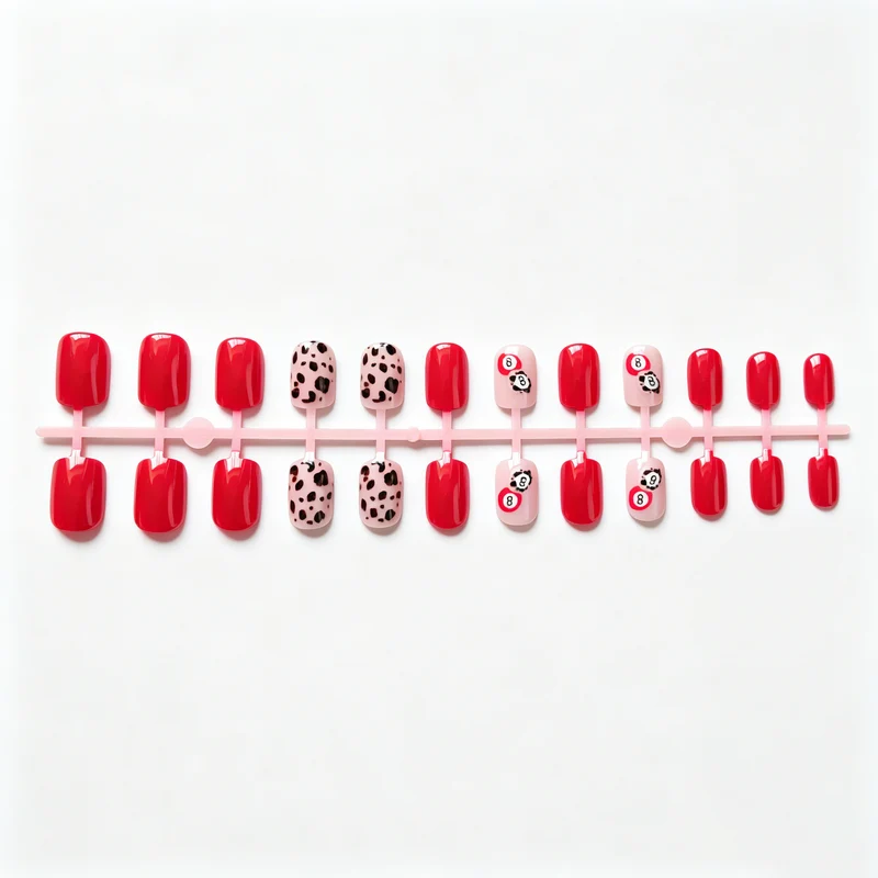 Trendy Tierdruck Nagelkunst