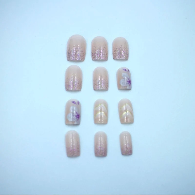 Elegantes Floral Press-On Nagelkunst Set