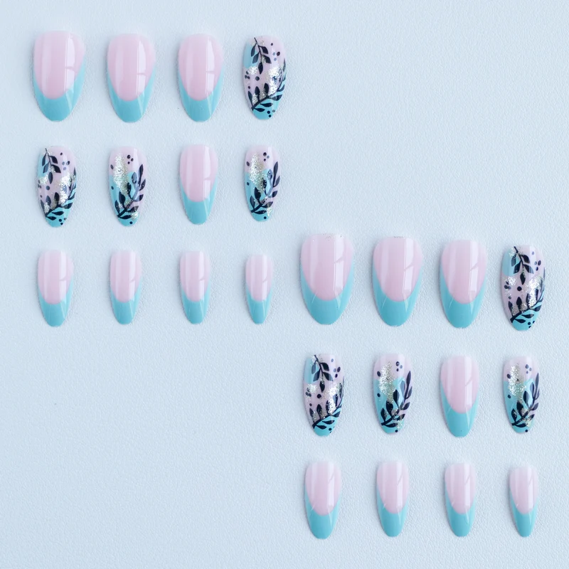Elegantes Künstlerisches Nageldesign