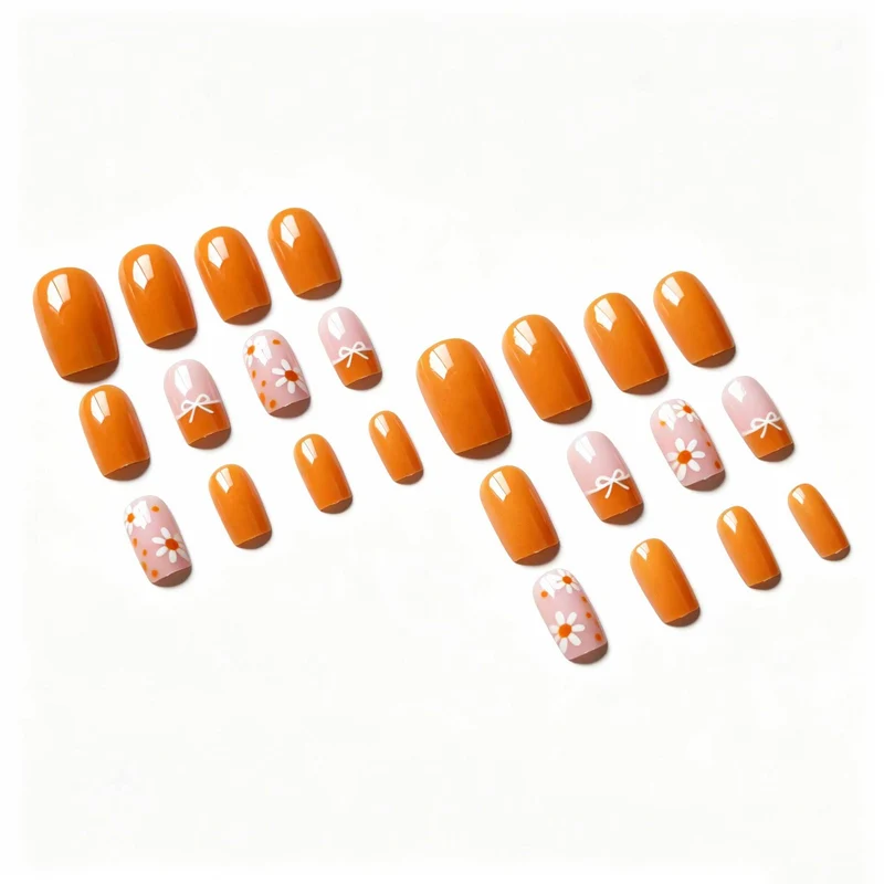 Kreatives Floral Nail Art Set