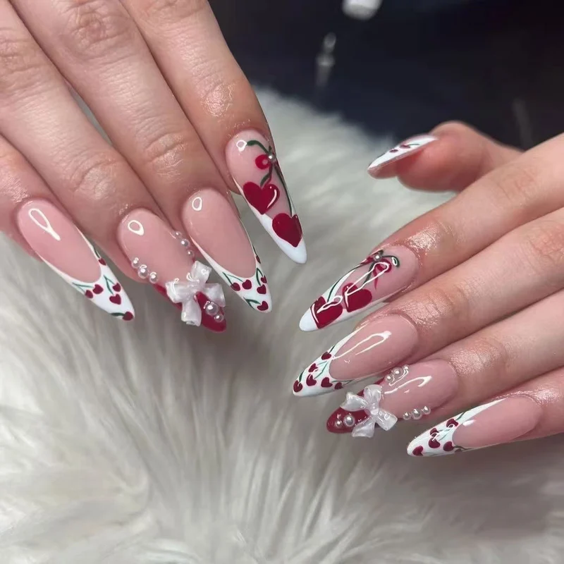 Dekoratives Herz-Motiv Nagelkunst-Set
