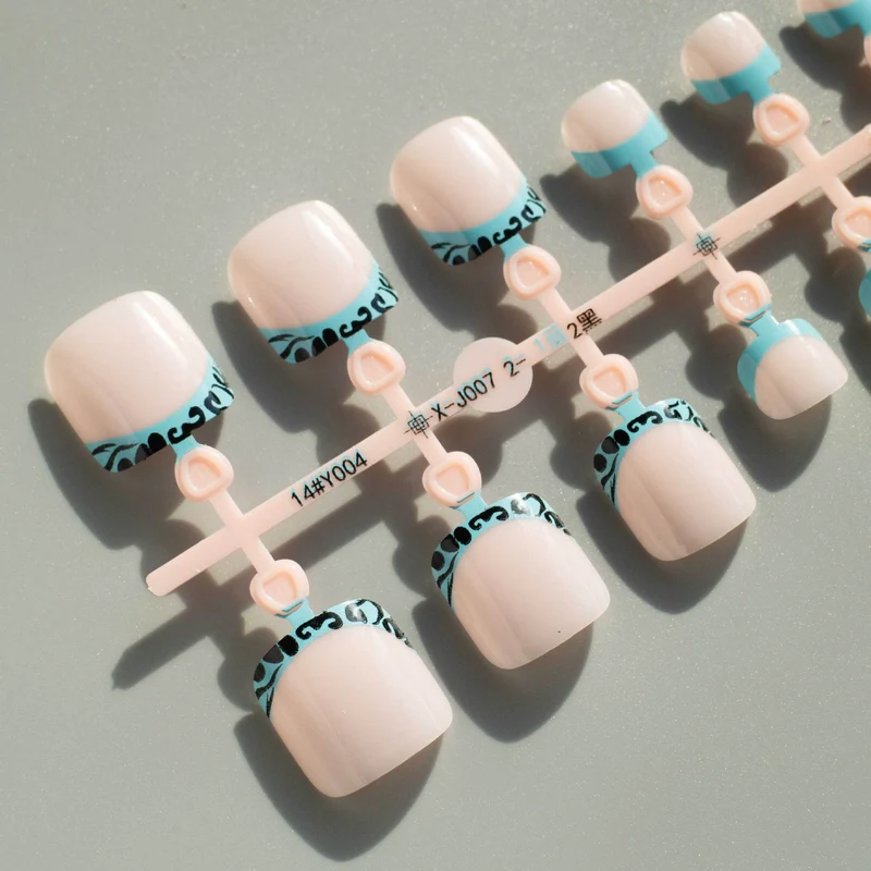 Dekorative Französisch Tipp Pediküre Nagelkunst