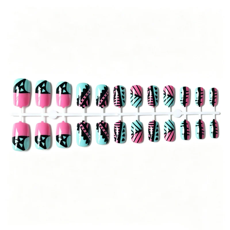 Künstlerische geometrische Nail Art