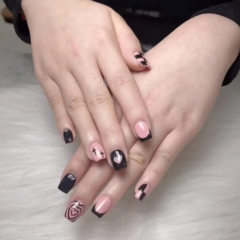 Künstlerisches Nagelkunstset