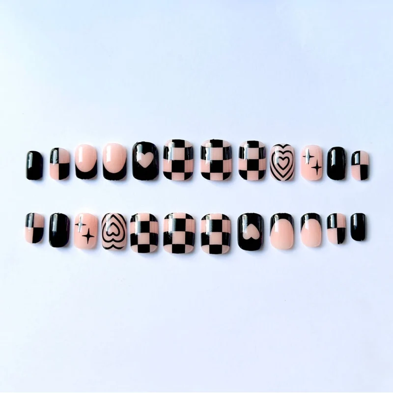 Künstlerisches Nagelkunstset
