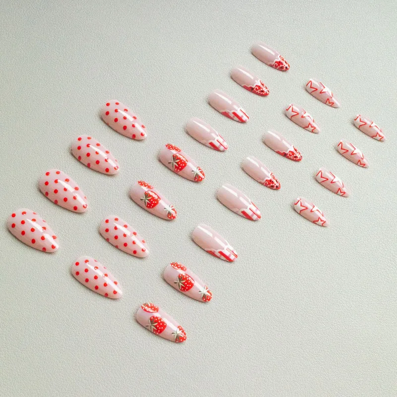 Kreatives Erdbeer-Gel-Nagelset