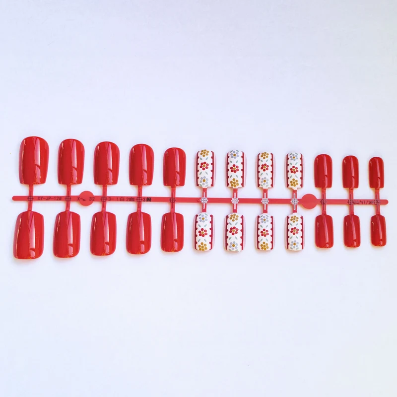 Künstlerische Nagelkunst