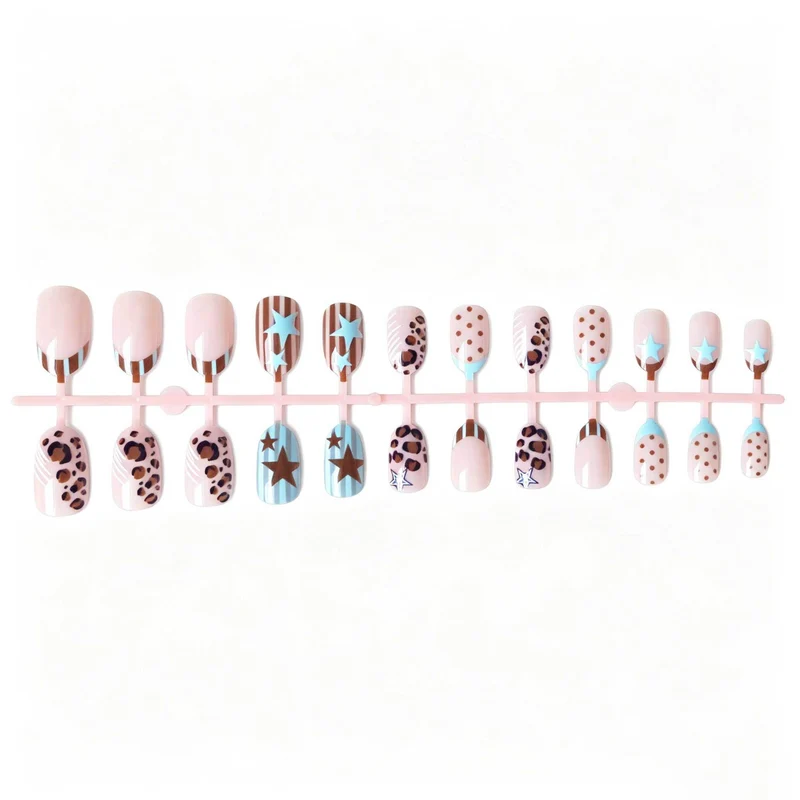 Künstlerisches Mischdesign Nagelkunstset