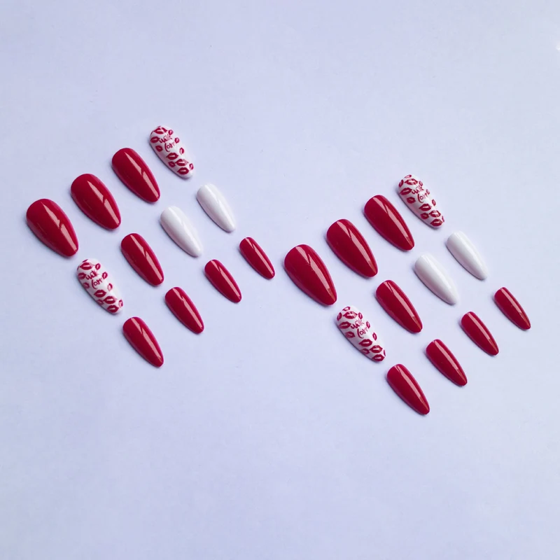 Kreative Lippen Druck Nagelkunst