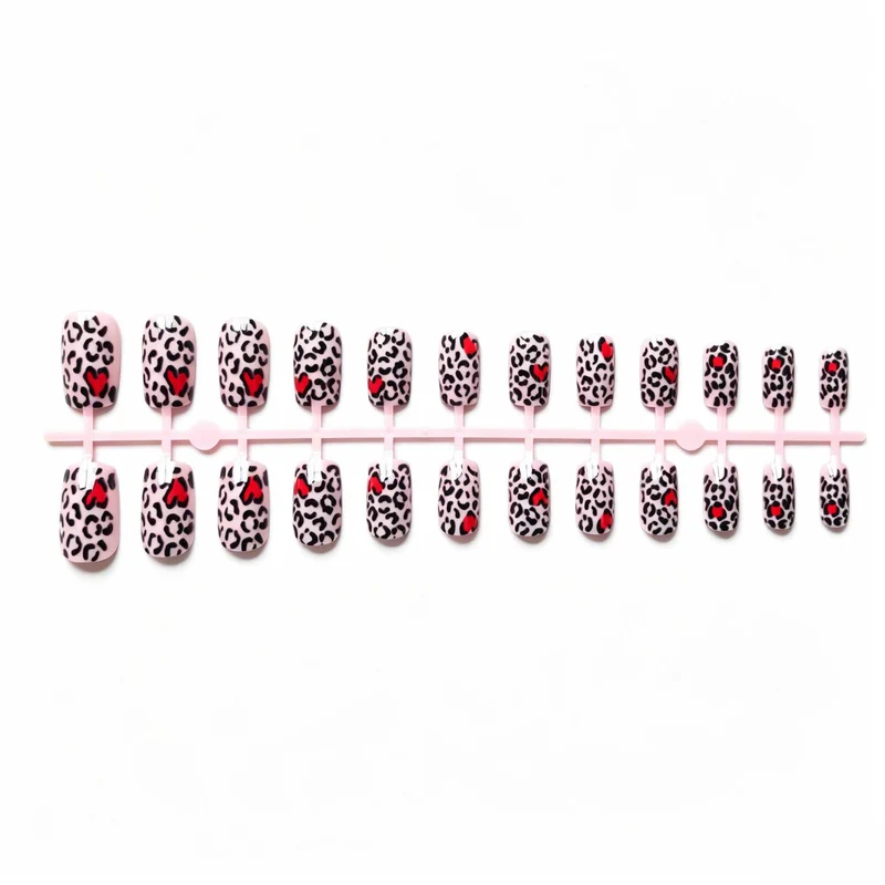 Künstlerisches Leopardenmuster und Herz Nagel Kunst Set