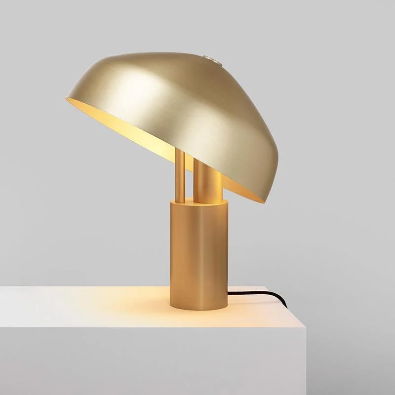 Moderne Metall Tischlampe