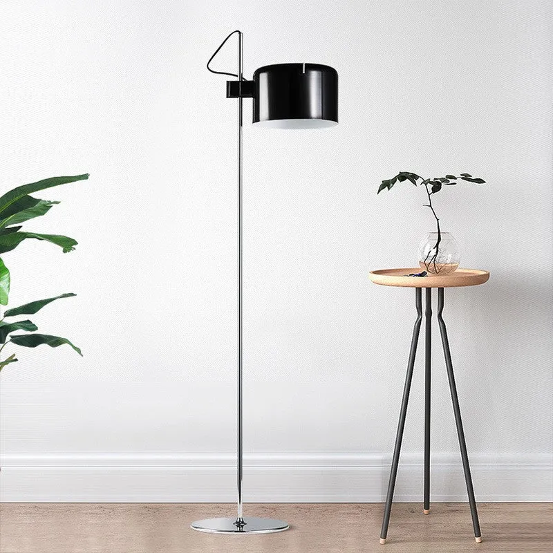Moderne Metall Schreibtischlampe mit verstellbarem Schirm