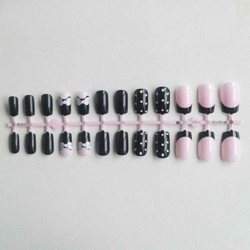 Künstlerisches Polka Dot und Schleifen Nagelkunstset