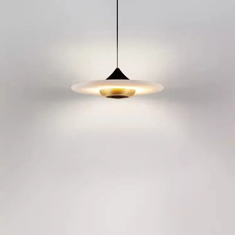 Moderne innovative Deckenpendelleuchte