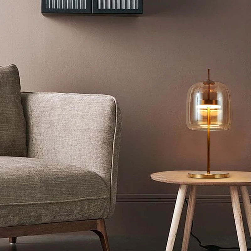 Moderne Glas Tischlampe mit goldenen Akzenten