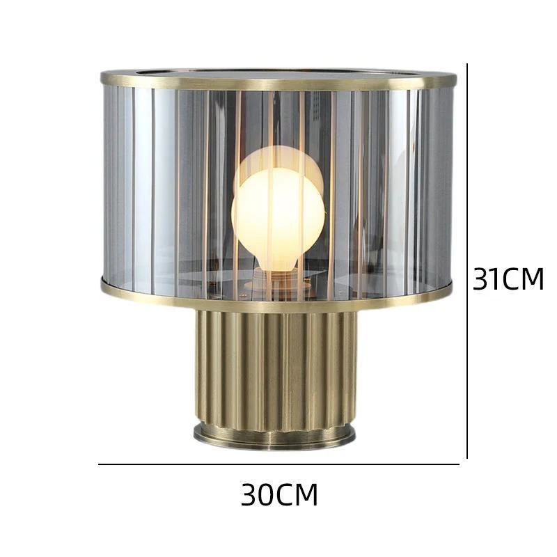 Moderne Tischlampe aus Glas mit eleganter gerippter Basis