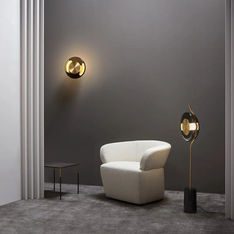 Moderne Künstlerische Stehlampe mit Minimalistischem Design