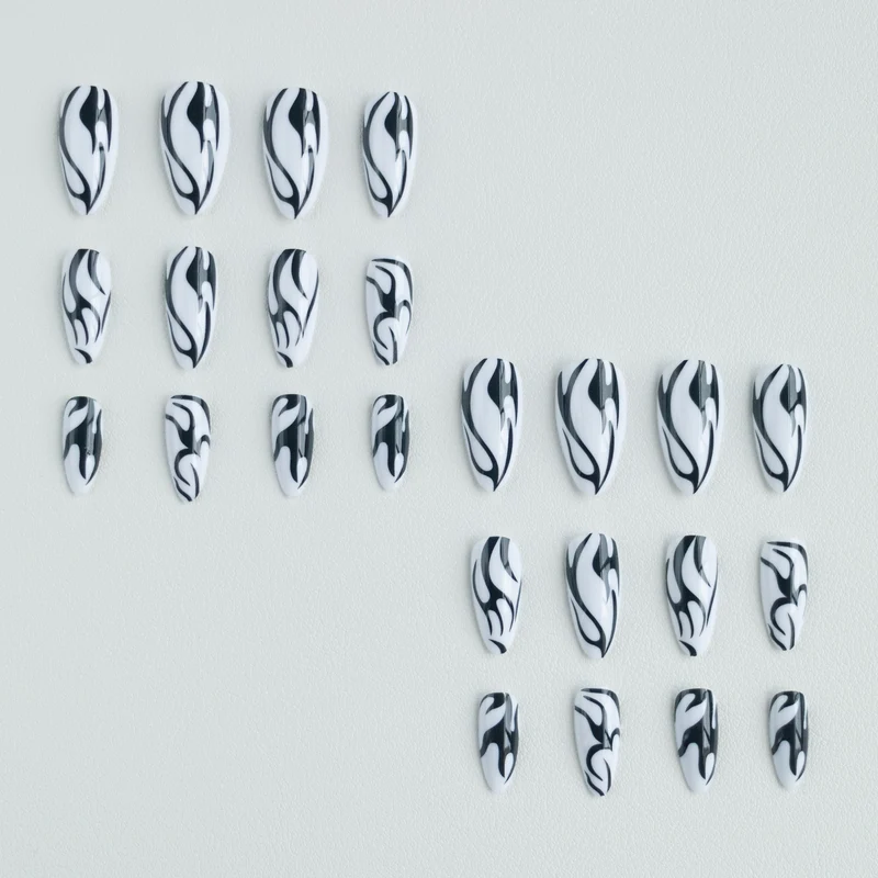 Künstlerisch von Flamme inspiriertes Stiletto-Nageldesign