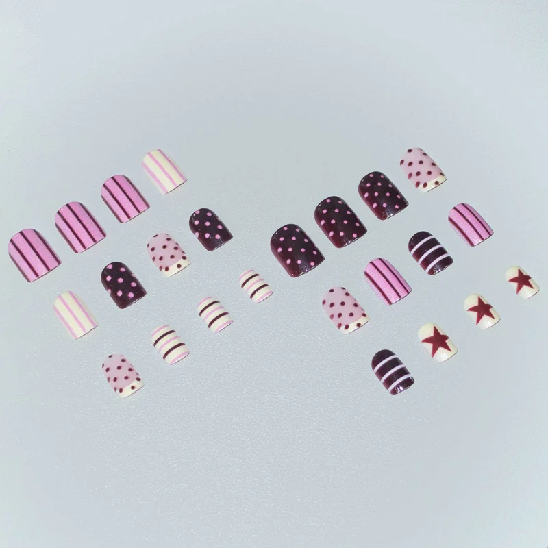 Künstlerisch von Desserts inspirierte Nagelkunst