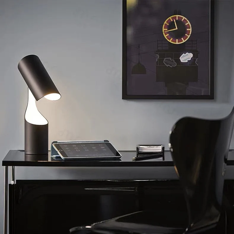 Moderne gebogene Schreibtischlampe