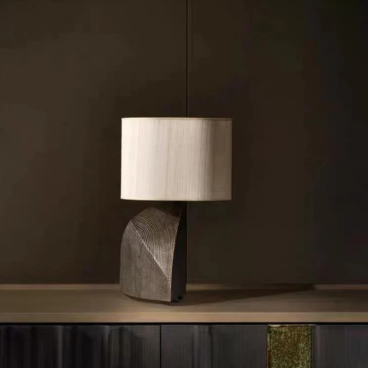 Moderne geometrische Tischlampe