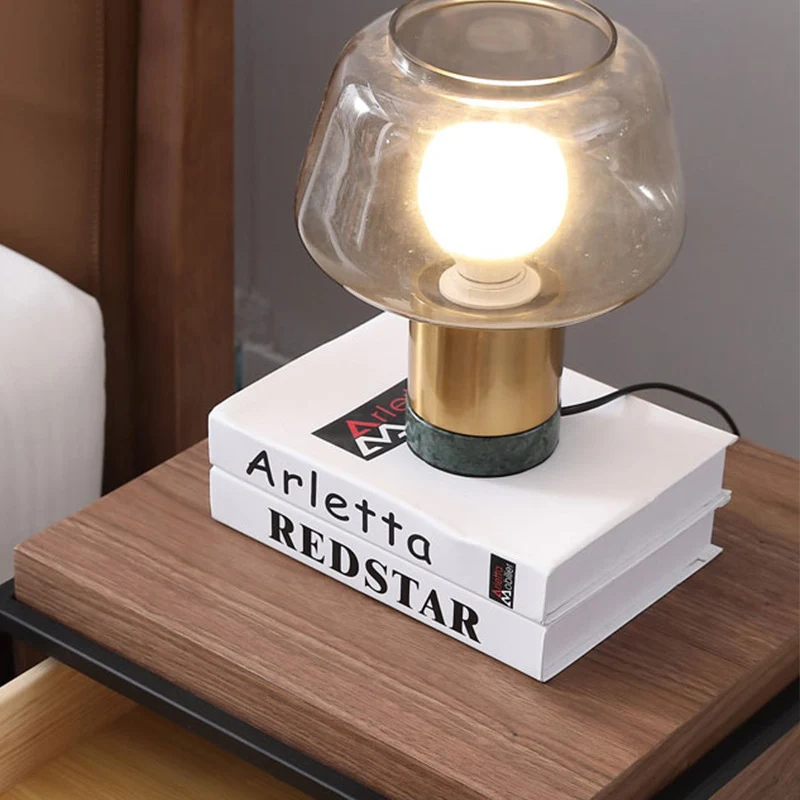 Geometrische Glas Tischlampe mit Messing- und Marmorbasis
