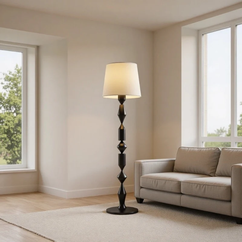 Geometrische Gelenkstehlampe