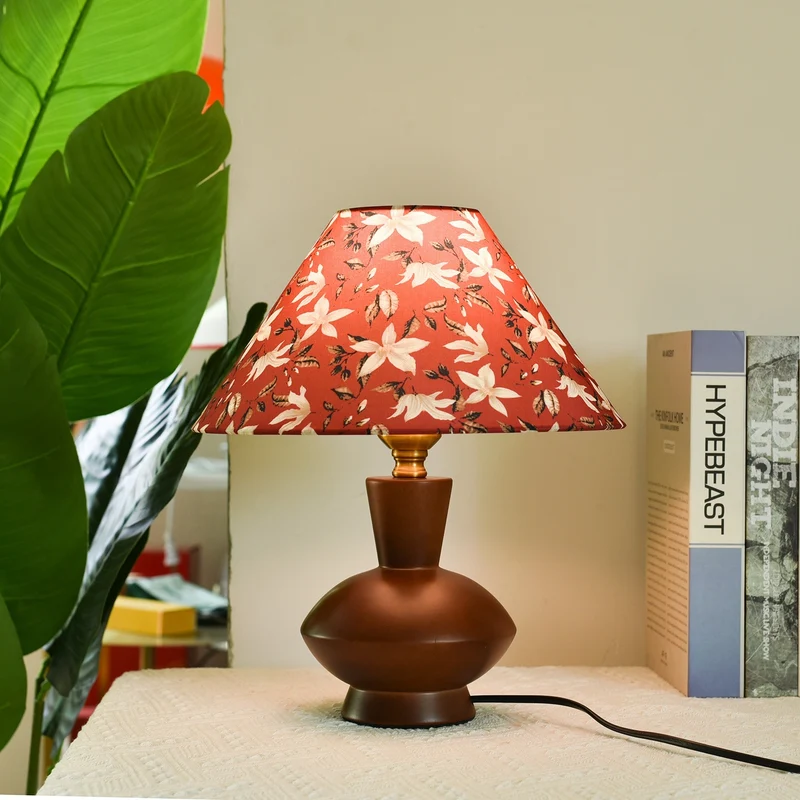 Blumenmuster Tischlampe