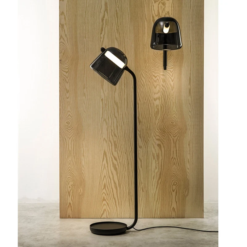 Elegante zeitgenössische Stehlampe