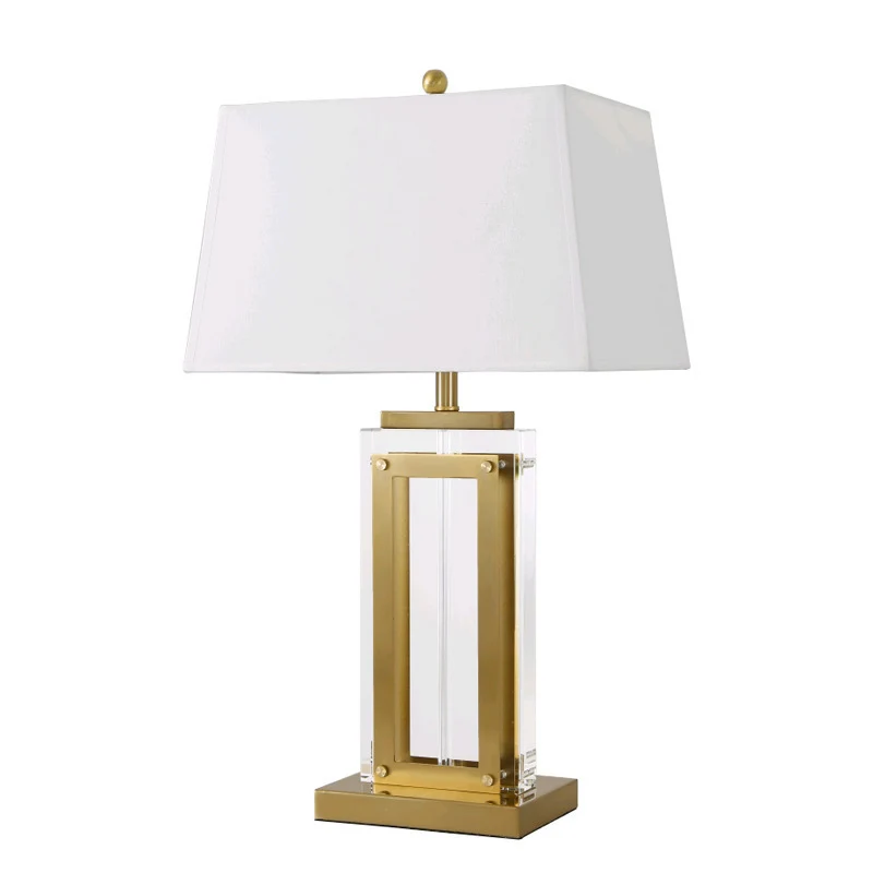 Elegante Tischlampe mit geometrischem Design