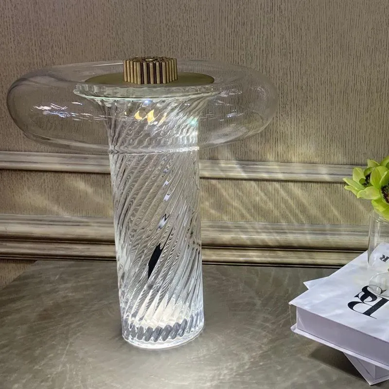 Dekorative Glas Tischlampe